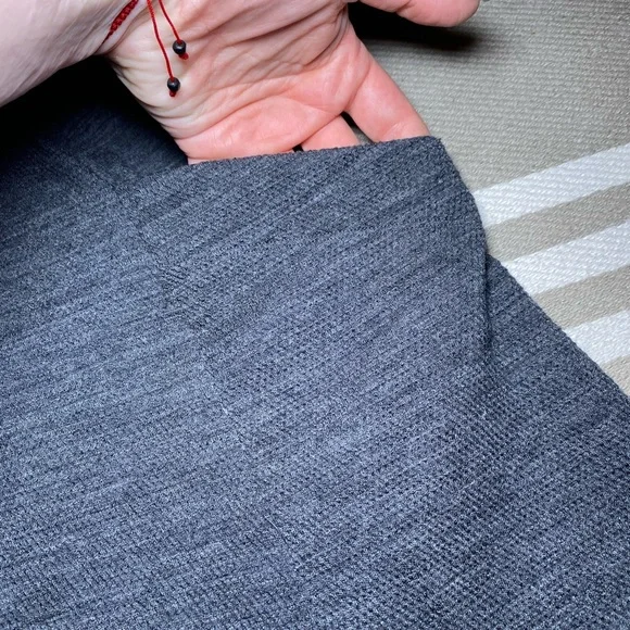 EUC Icebreaker Gray Merino Wool Mini Skirt With Pockets Pull On Elastic Waist - Picture 3 of 6